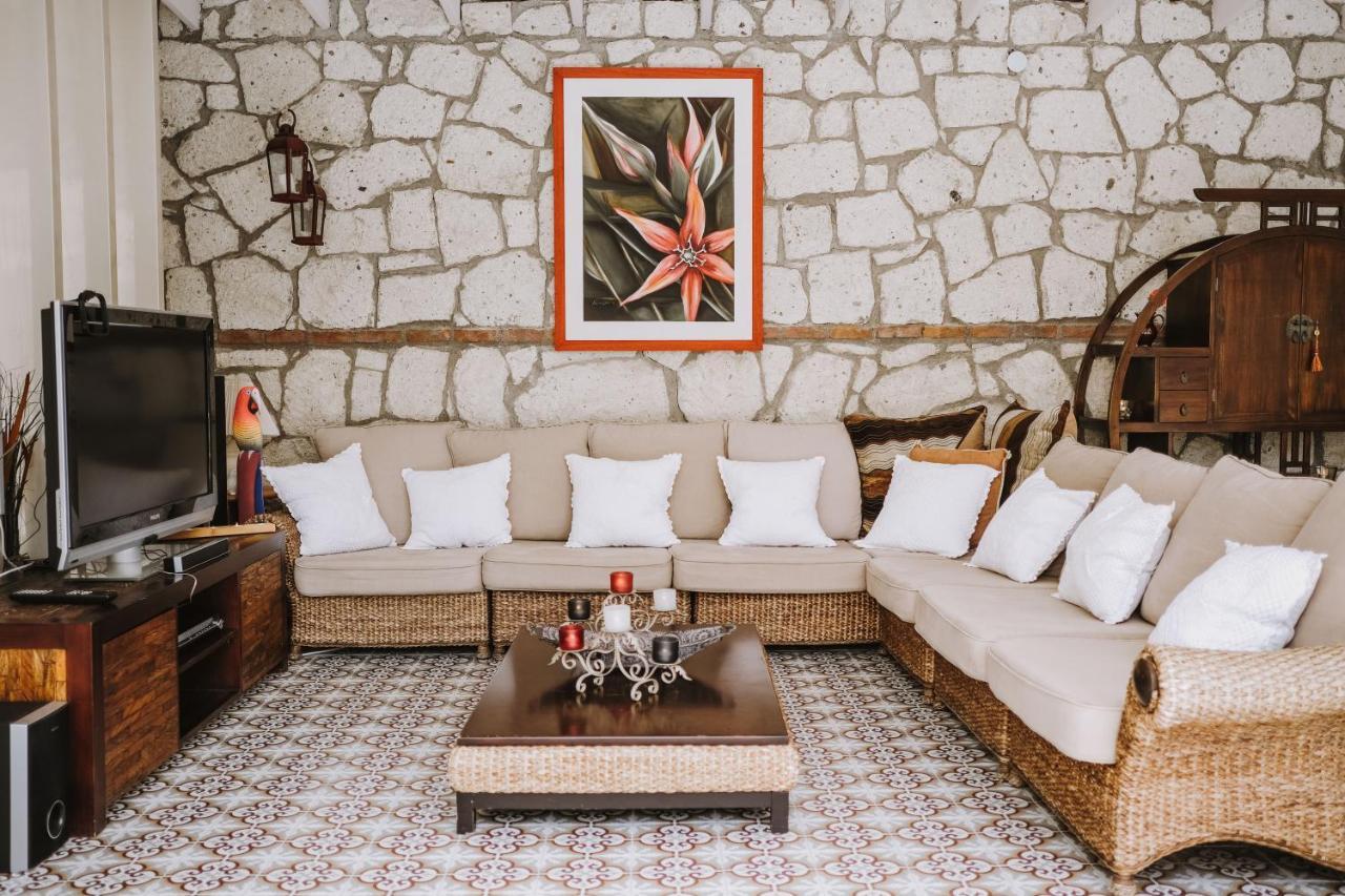 Deruni Butik Hotel İzmir Ngoại thất bức ảnh