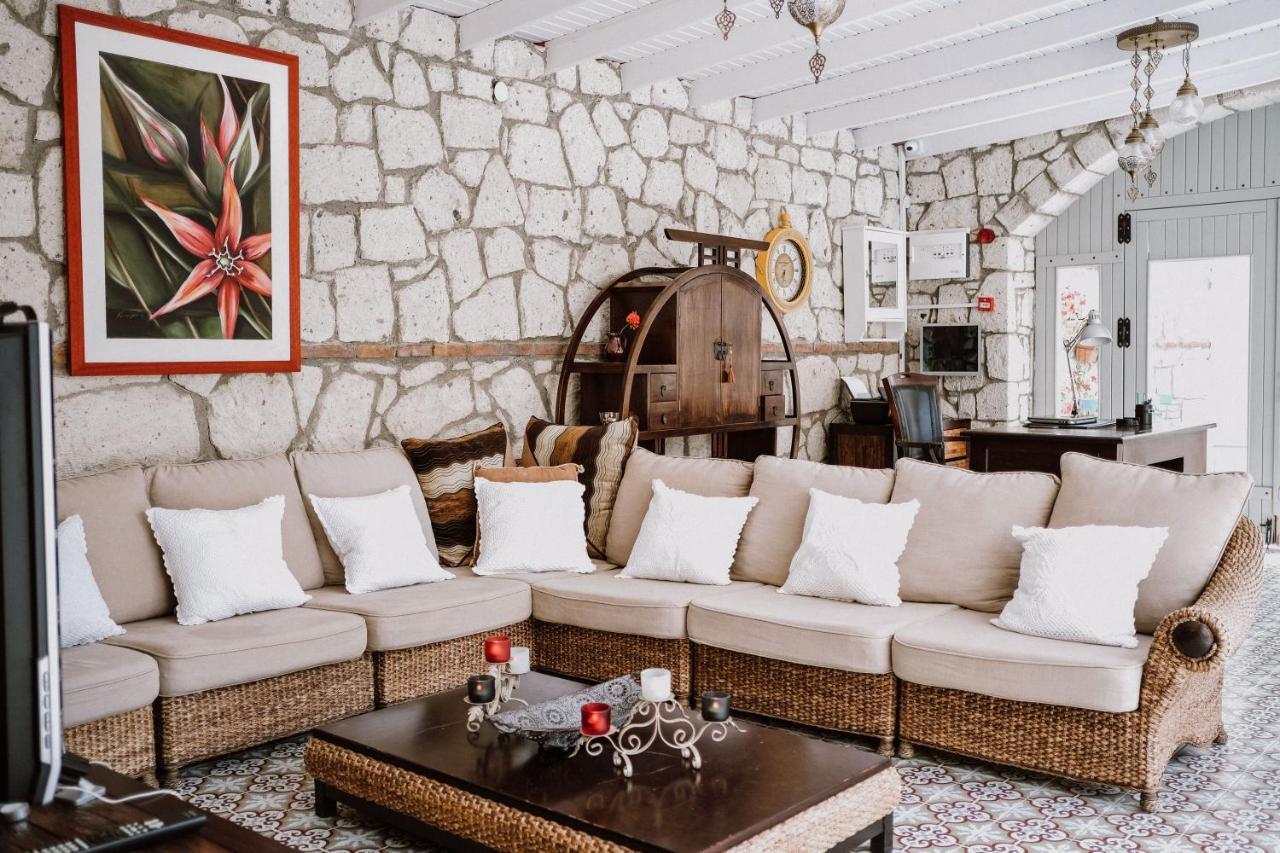 Deruni Butik Hotel İzmir Ngoại thất bức ảnh